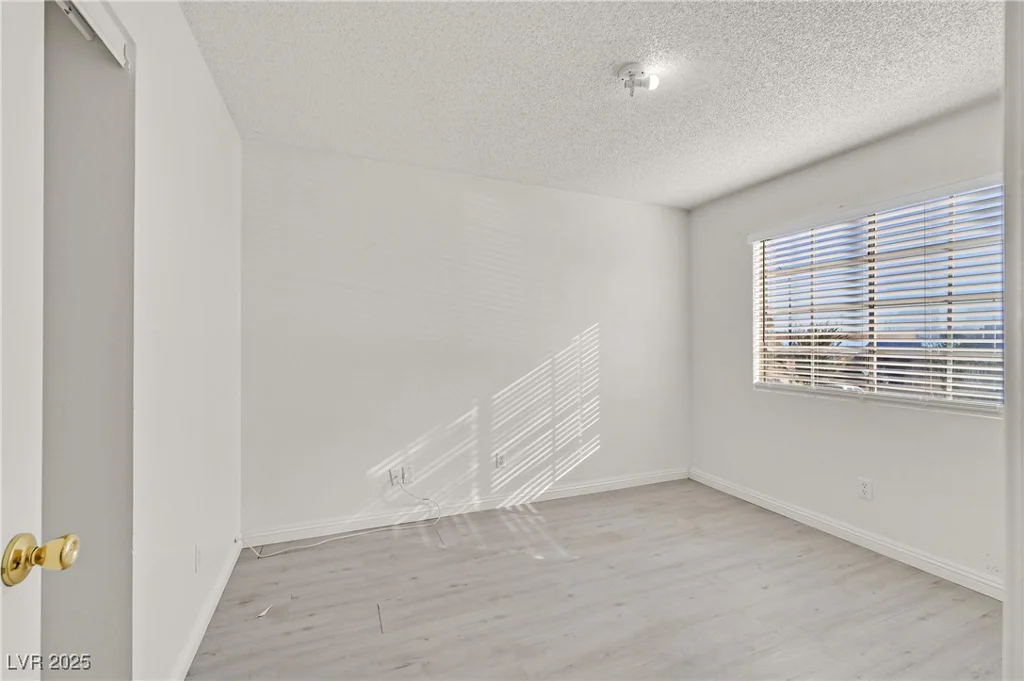 5832 Ballinger, Las Vegas, NV 89142