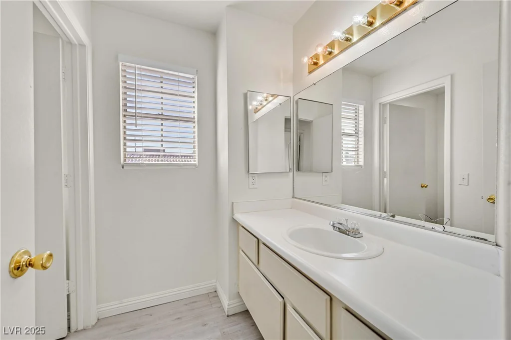 5832 Ballinger, Las Vegas, NV 89142