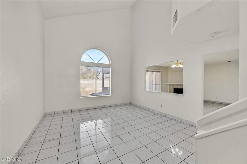 5832 Ballinger, Las Vegas, NV 89142