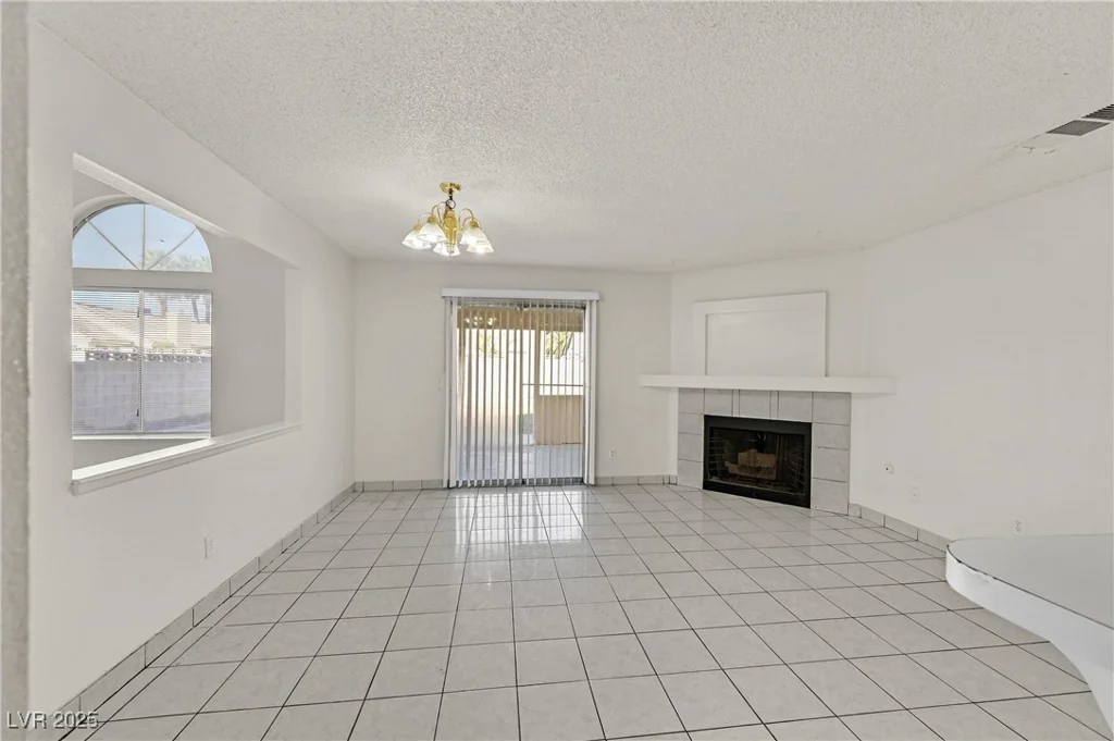 5832 Ballinger, Las Vegas, NV 89142