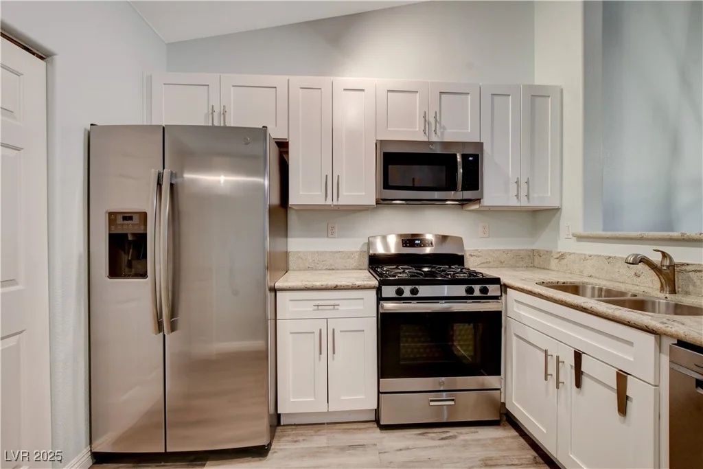 393 Blanca Springs, Henderson, NV 89014