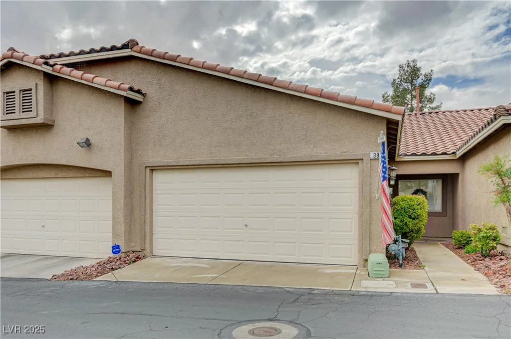 393 Blanca Springs, Henderson, NV 89014