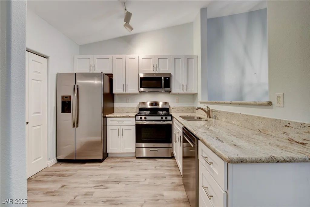 393 Blanca Springs, Henderson, NV 89014