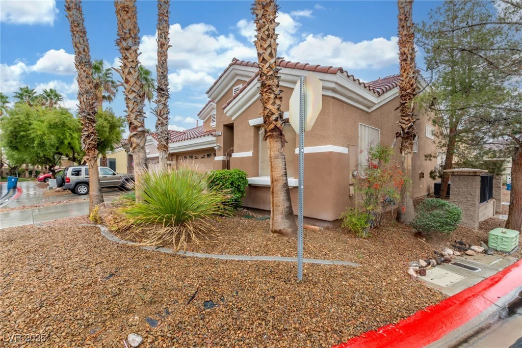 6623 Dapple Gray, Las Vegas, NV 89148
