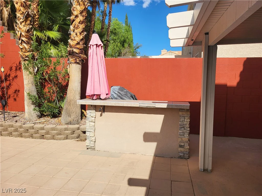 2729 Beachside, Las Vegas, NV 89117