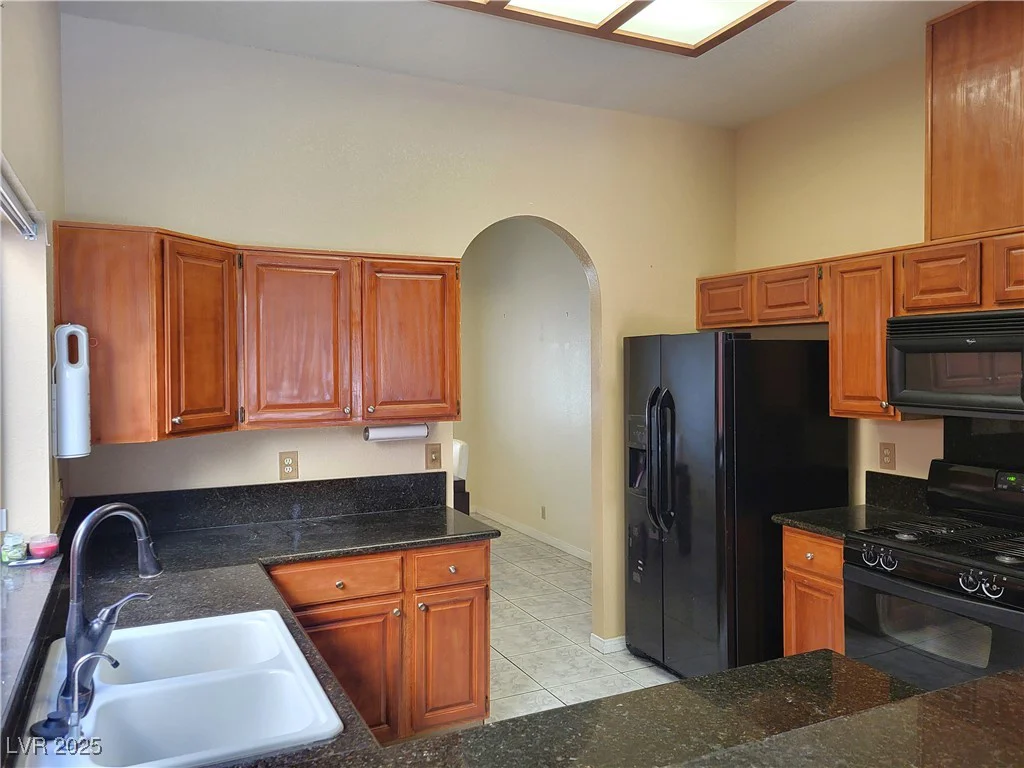 2729 Beachside, Las Vegas, NV 89117