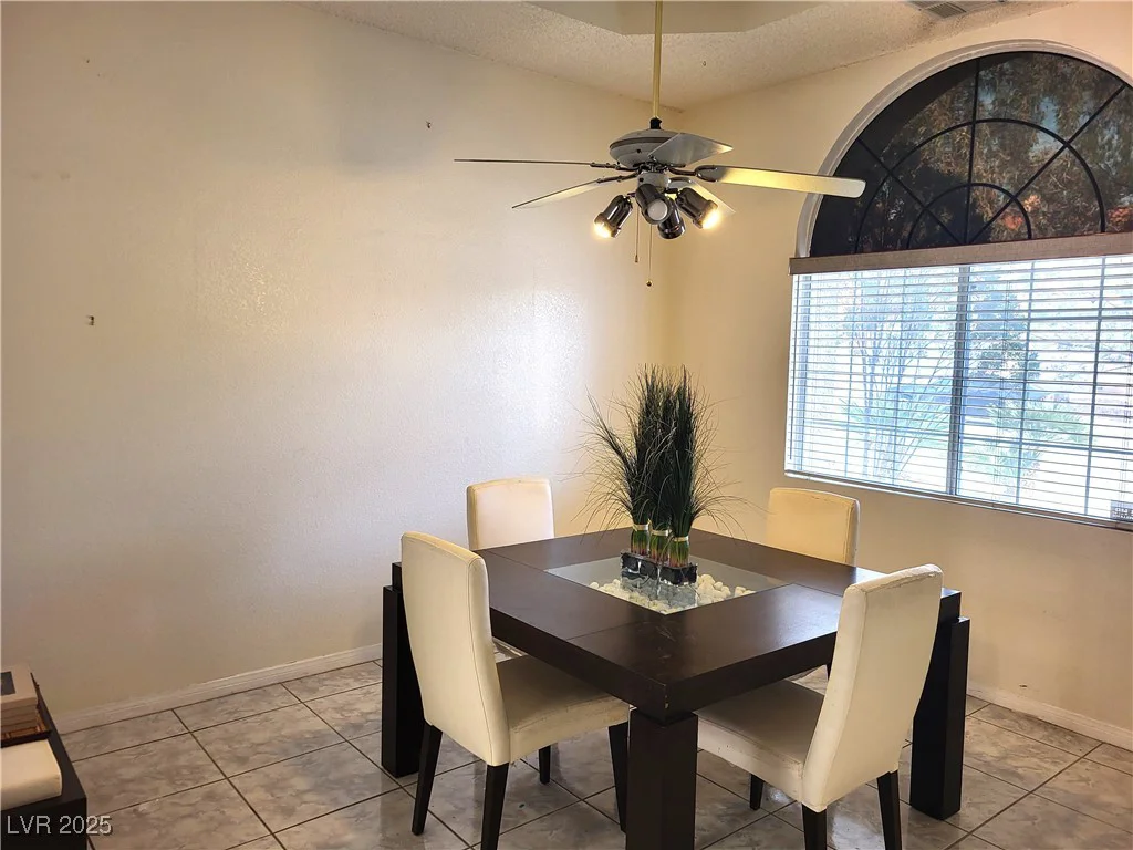 2729 Beachside, Las Vegas, NV 89117
