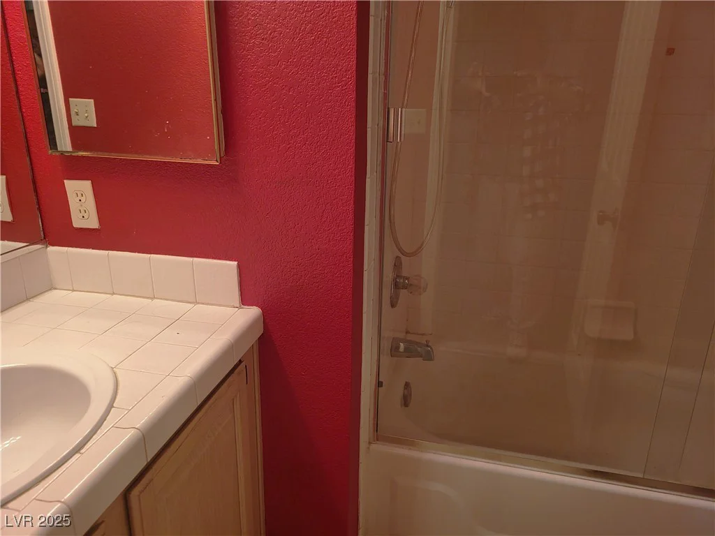 2729 Beachside, Las Vegas, NV 89117