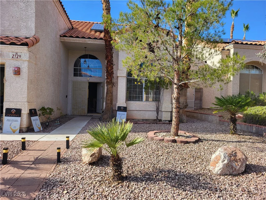 2729 Beachside, Las Vegas, NV 89117