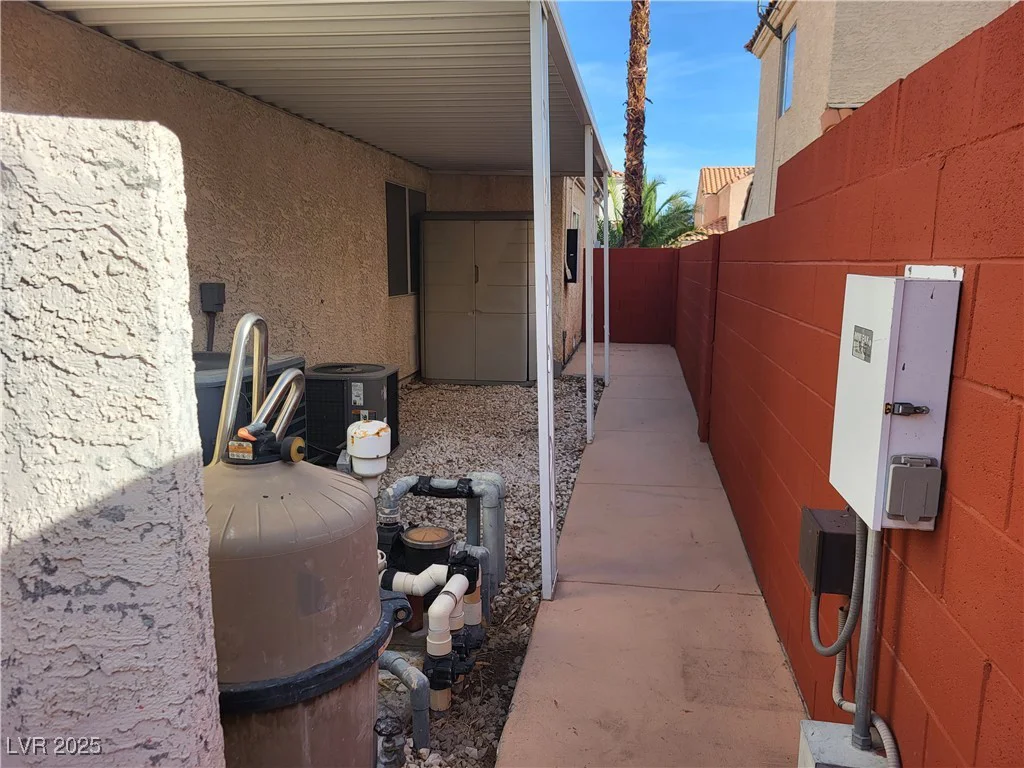 2729 Beachside, Las Vegas, NV 89117