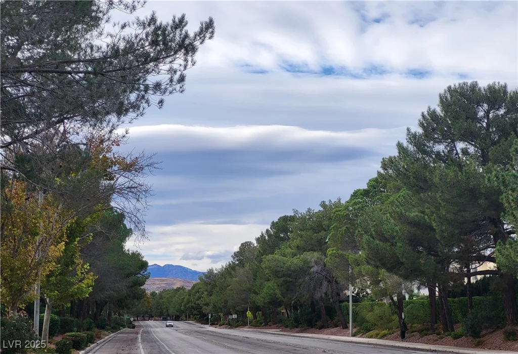 2729 Beachside, Las Vegas, NV 89117
