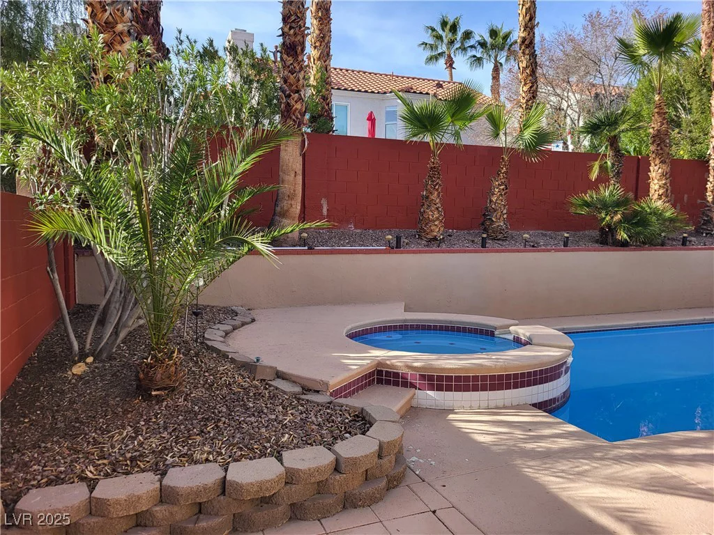 2729 Beachside, Las Vegas, NV 89117