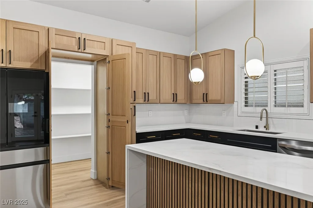 205 Derwent, Las Vegas, NV 89144