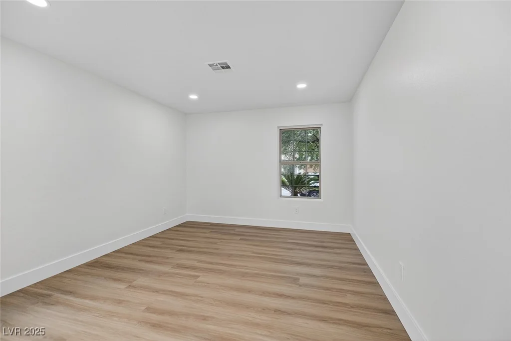 205 Derwent, Las Vegas, NV 89144