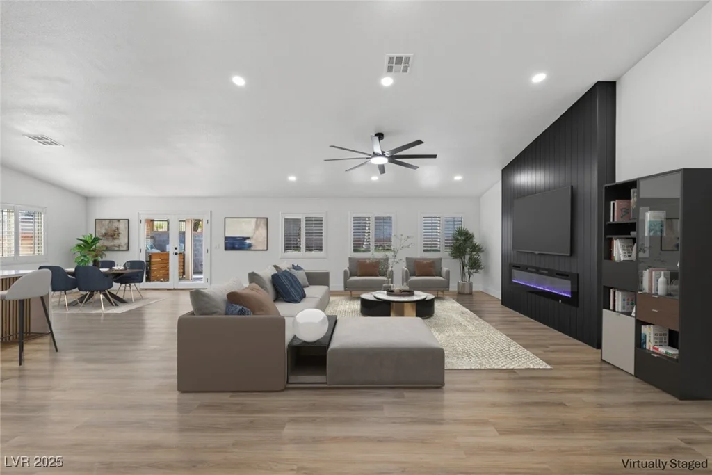 205 Derwent, Las Vegas, NV 89144