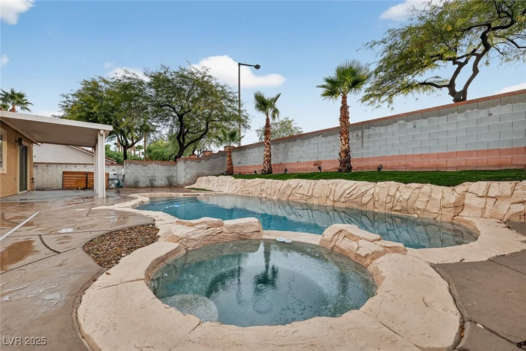 205 Derwent, Las Vegas, NV 89144