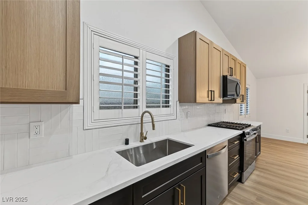 205 Derwent, Las Vegas, NV 89144