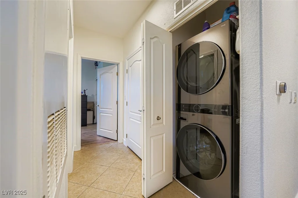 3350 Cactus Shadow, Las Vegas, NV 89129