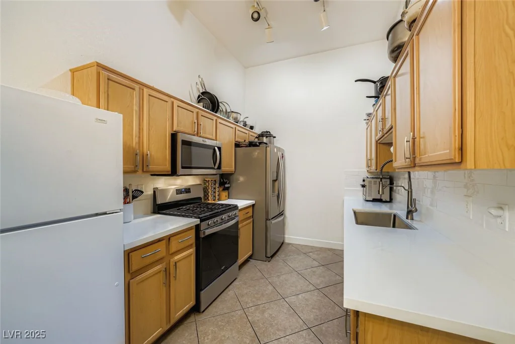 3350 Cactus Shadow, Las Vegas, NV 89129