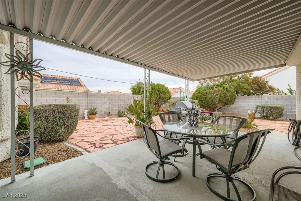 7801 Safari, Las Vegas, NV 89129