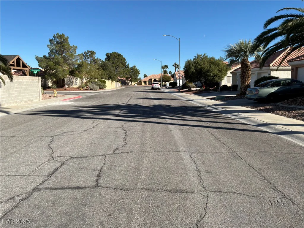 7801 Safari, Las Vegas, NV 89129