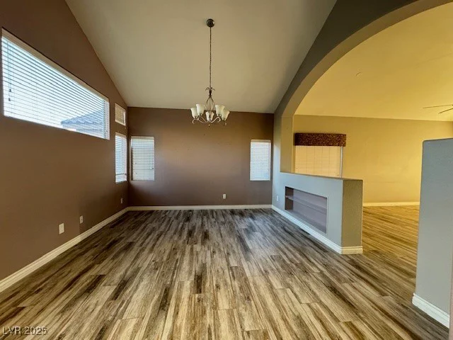 10000 Clear Crystal, Las Vegas, NV 89183