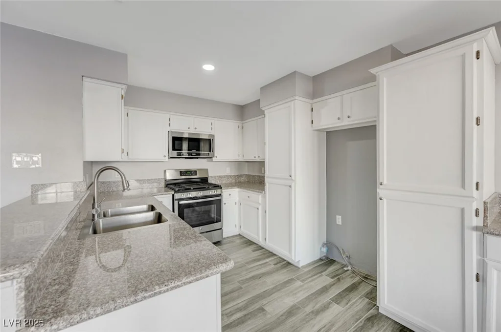 2046 Waverly, Henderson, NV 89014