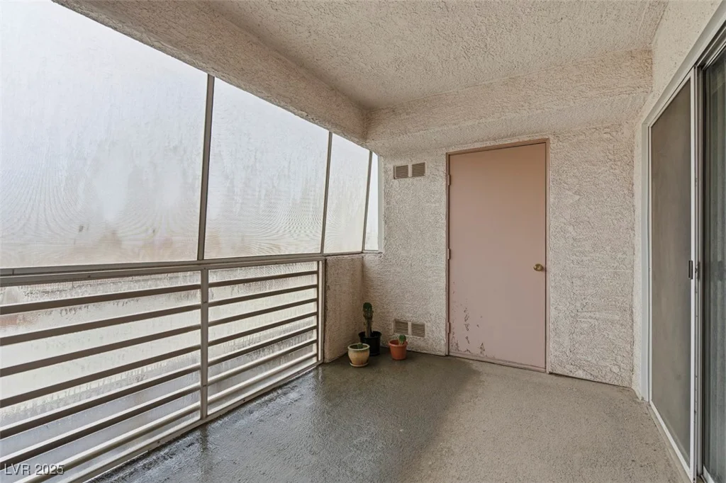 4555 Sahara, Las Vegas, NV 89104