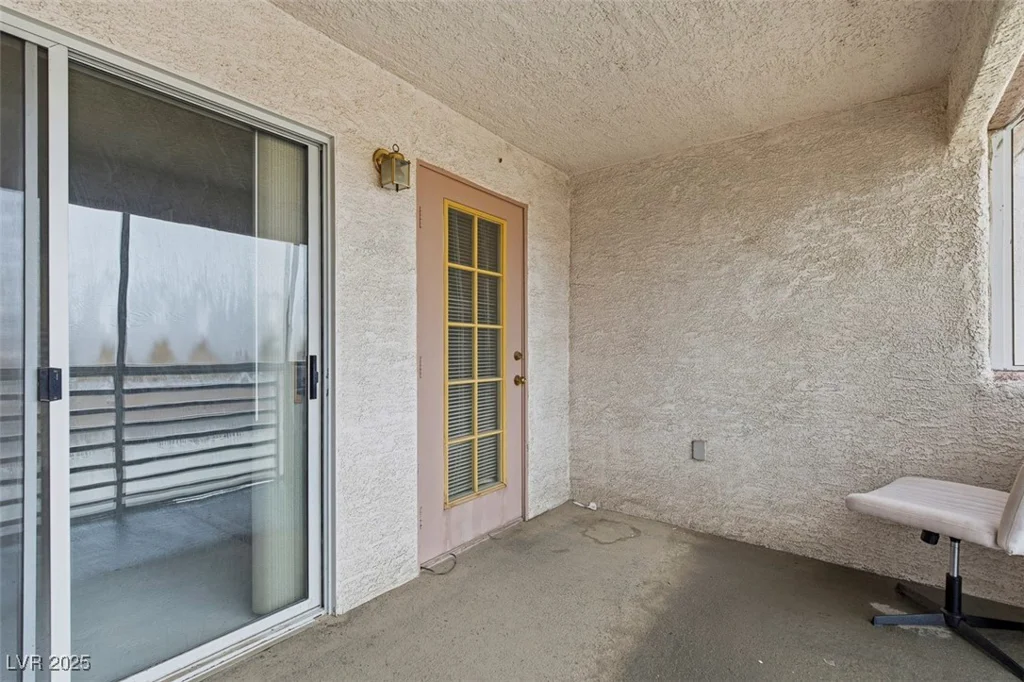 4555 Sahara, Las Vegas, NV 89104