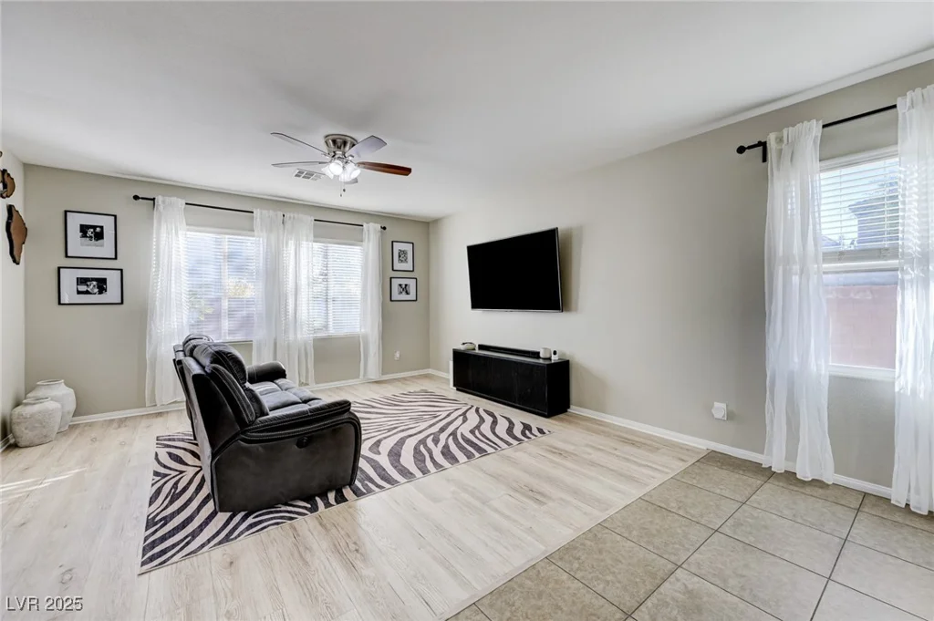 7497 Glimmering Sun, Las Vegas, NV 89178
