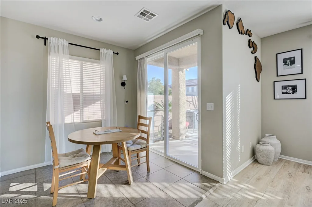 7497 Glimmering Sun, Las Vegas, NV 89178