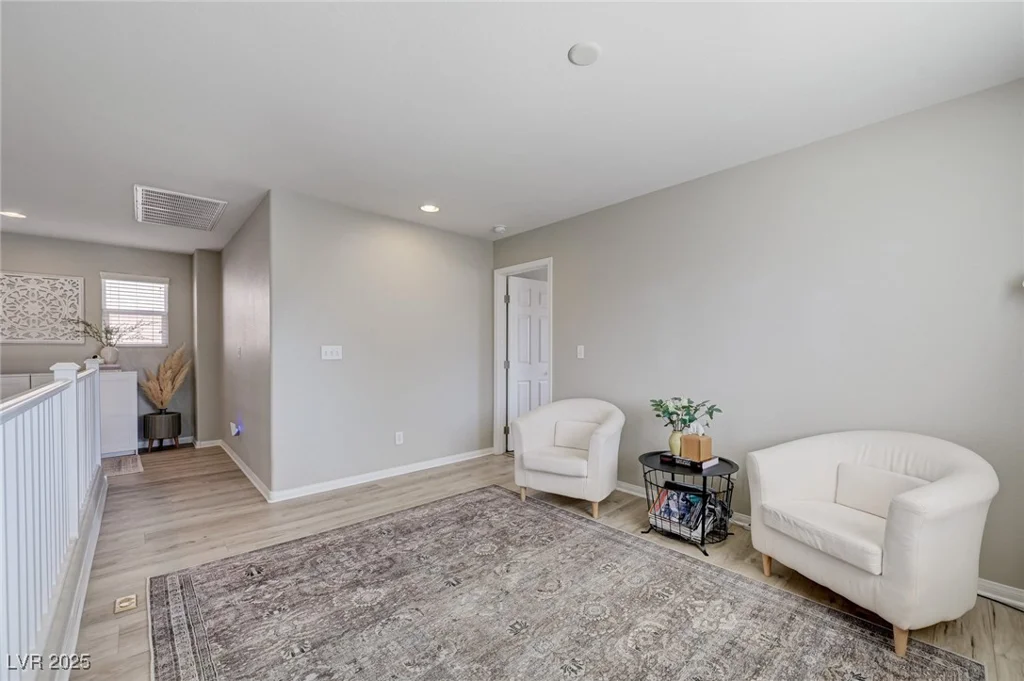 7497 Glimmering Sun, Las Vegas, NV 89178