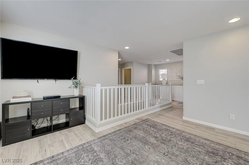 7497 Glimmering Sun, Las Vegas, NV 89178