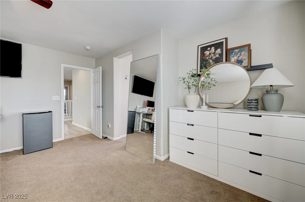 7497 Glimmering Sun, Las Vegas, NV 89178
