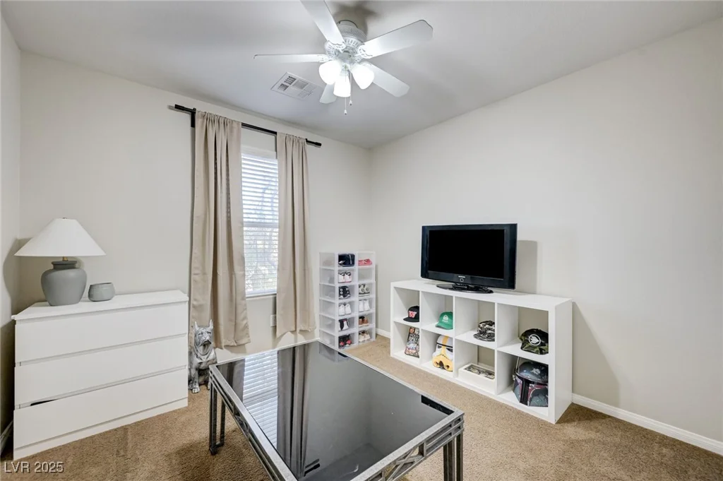 7497 Glimmering Sun, Las Vegas, NV 89178