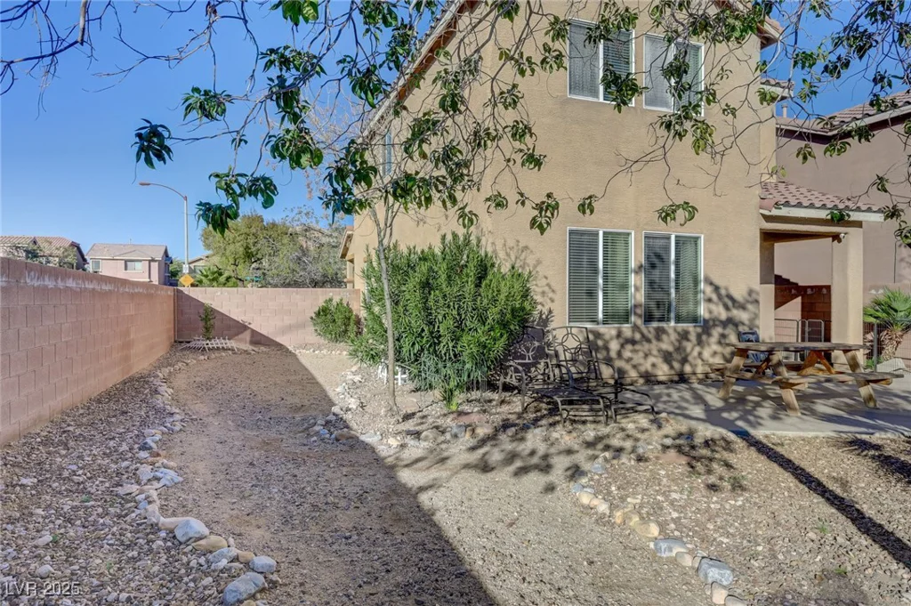 7497 Glimmering Sun, Las Vegas, NV 89178