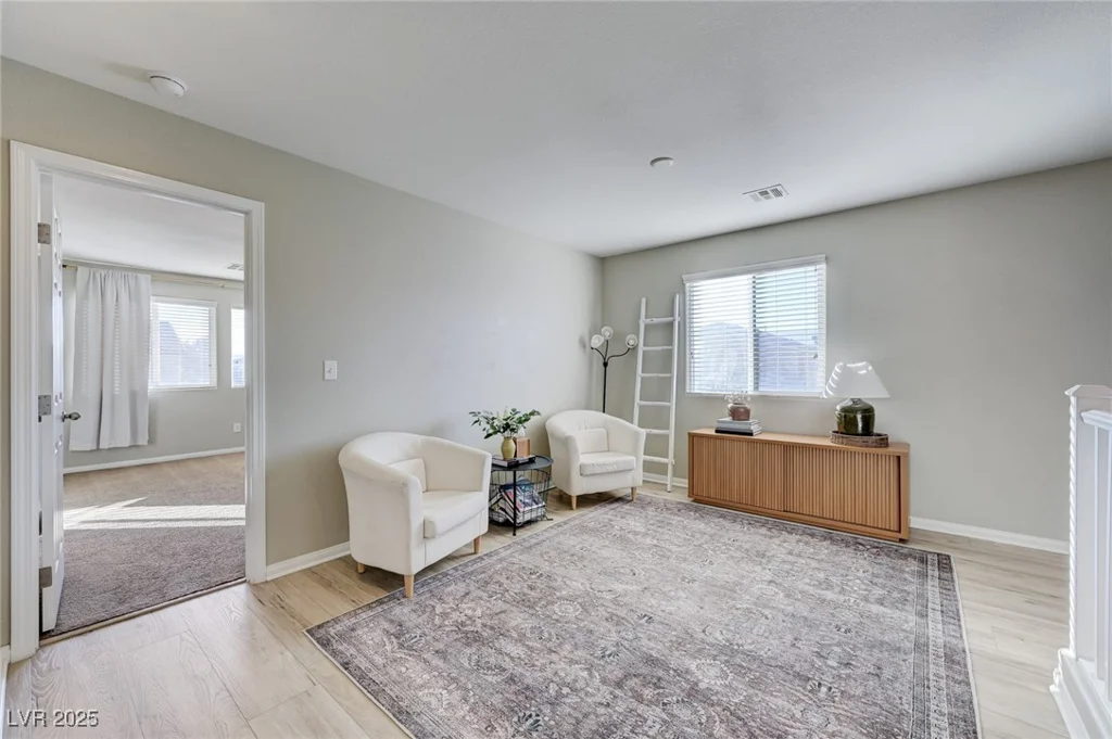 7497 Glimmering Sun, Las Vegas, NV 89178