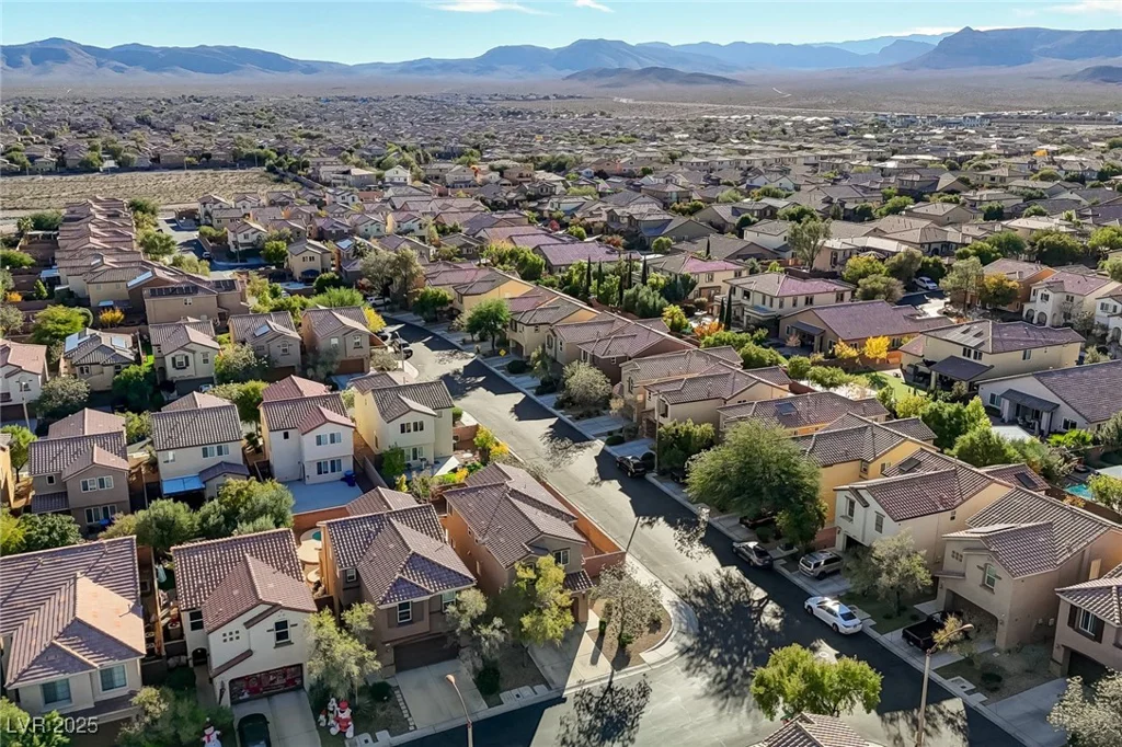 7497 Glimmering Sun, Las Vegas, NV 89178