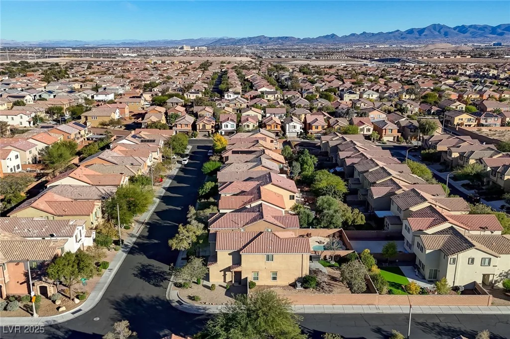 7497 Glimmering Sun, Las Vegas, NV 89178