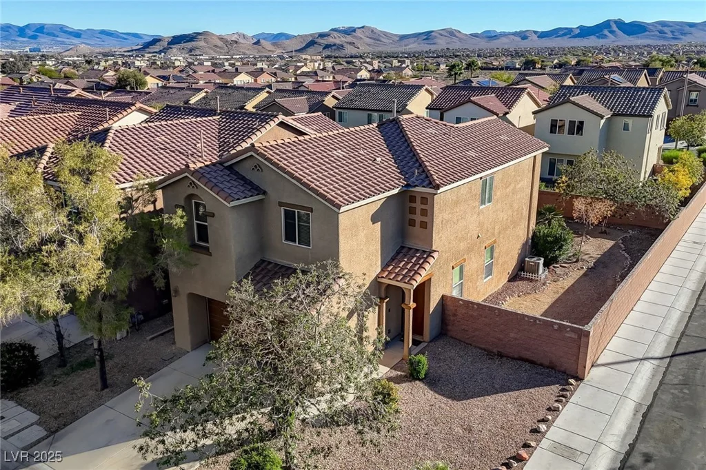 7497 Glimmering Sun, Las Vegas, NV 89178