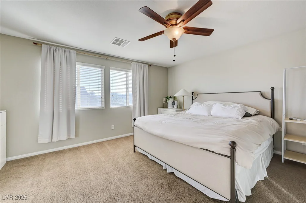 7497 Glimmering Sun, Las Vegas, NV 89178