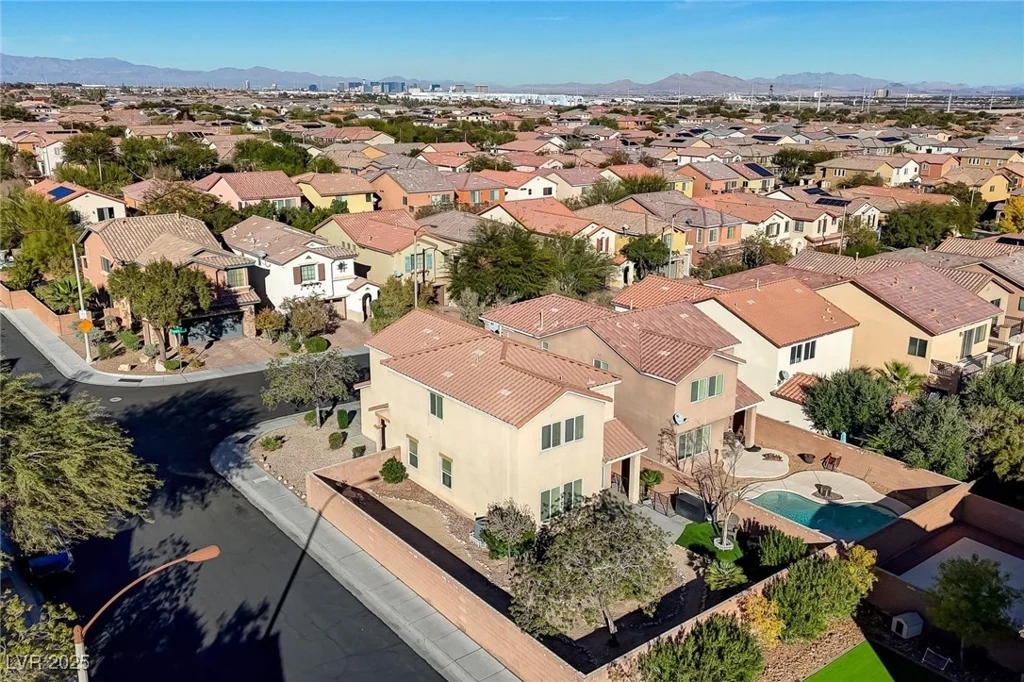 7497 Glimmering Sun, Las Vegas, NV 89178