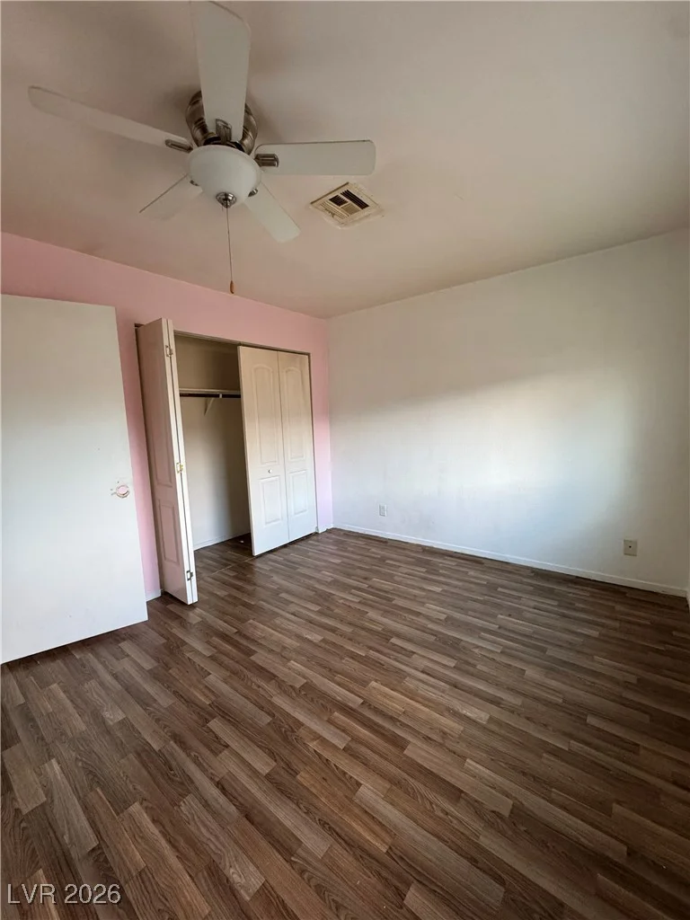 6120 Meadowhaven, Las Vegas, NV 89103