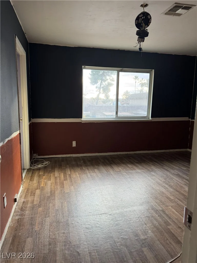6120 Meadowhaven, Las Vegas, NV 89103