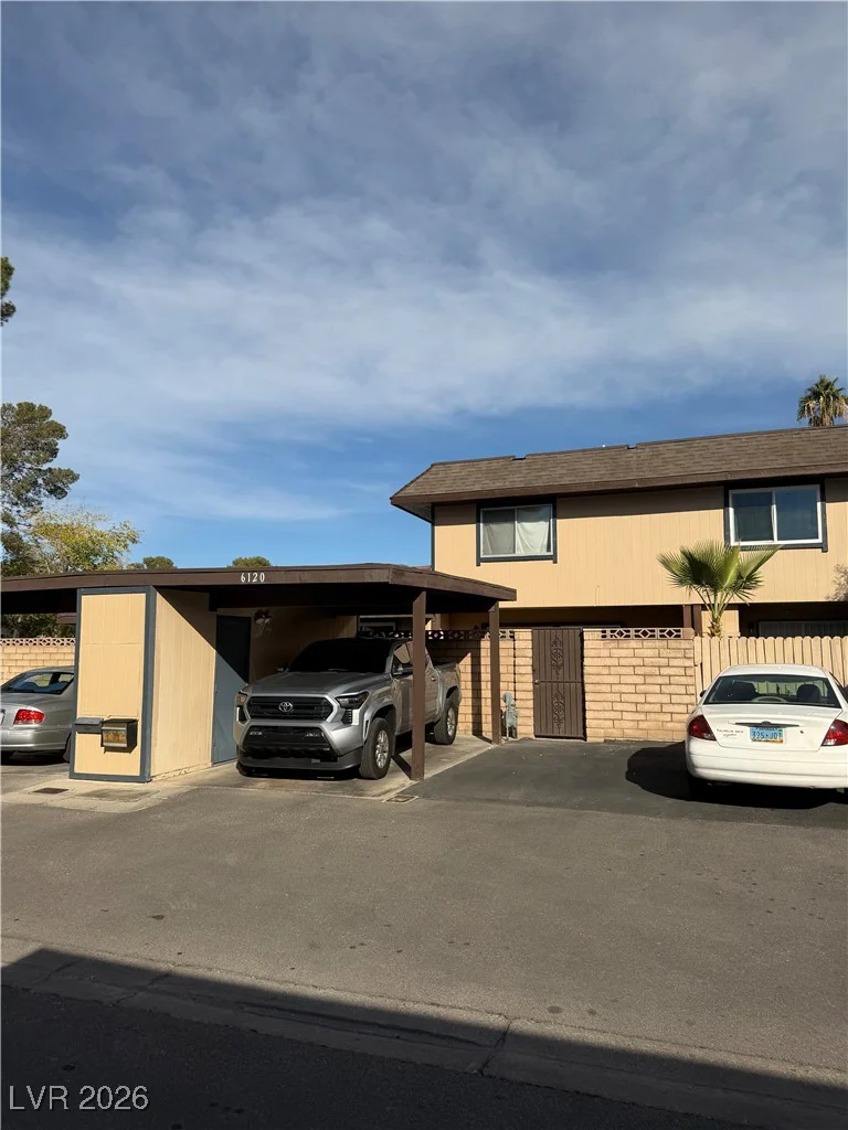 6120 Meadowhaven, Las Vegas, NV 89103