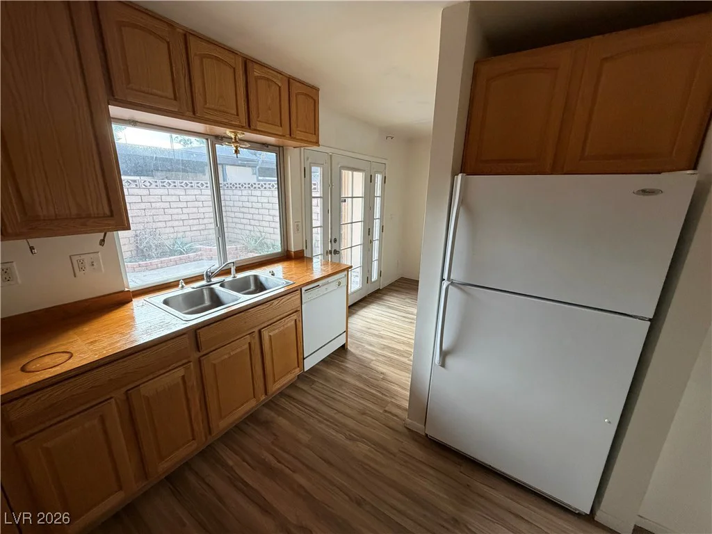 6120 Meadowhaven, Las Vegas, NV 89103