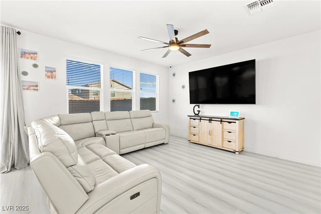 10282 Desert Barrel, Las Vegas, NV 89141