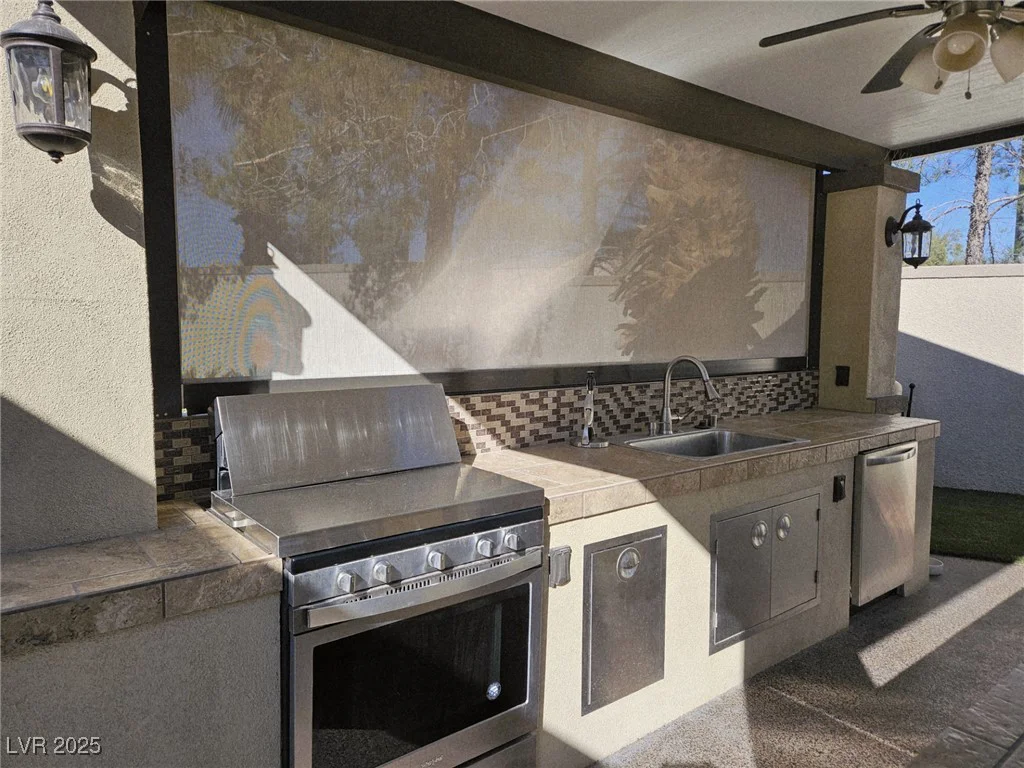 8175 Arville, Las Vegas, NV 89139