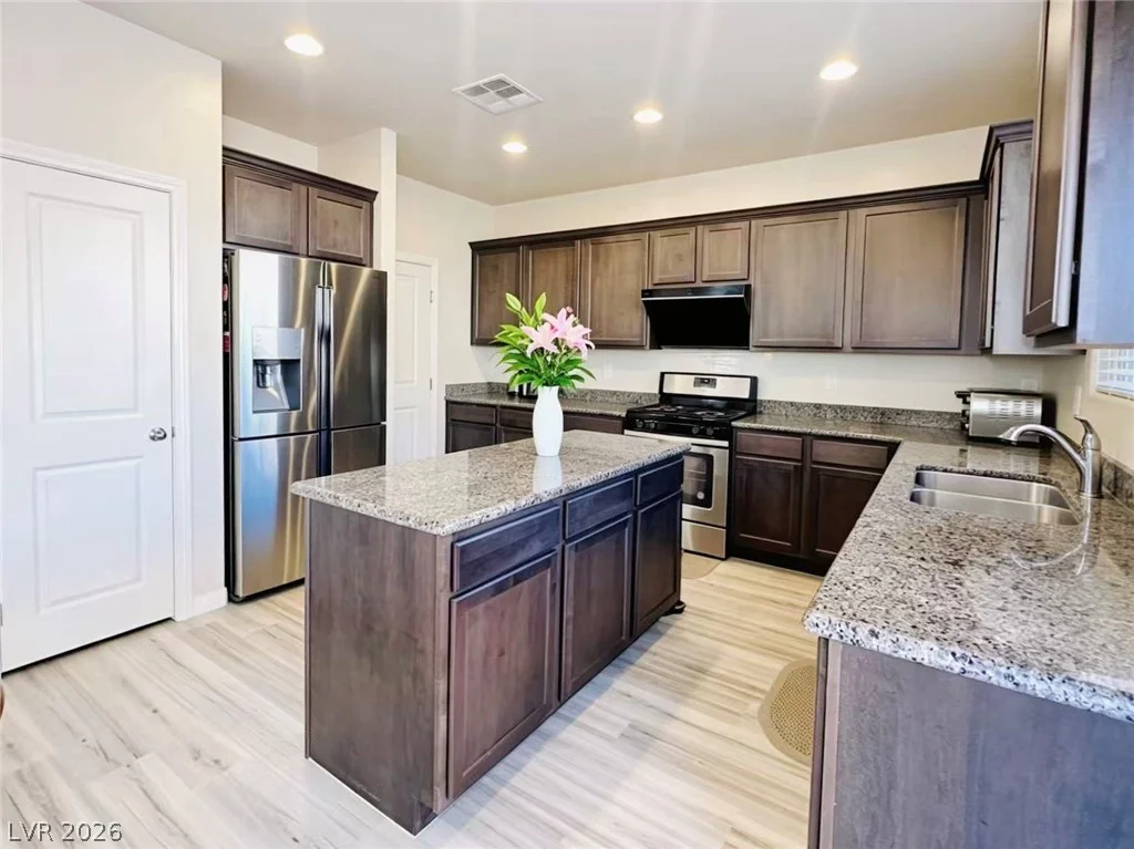 8938 Whitten Park, Las Vegas, NV 89148