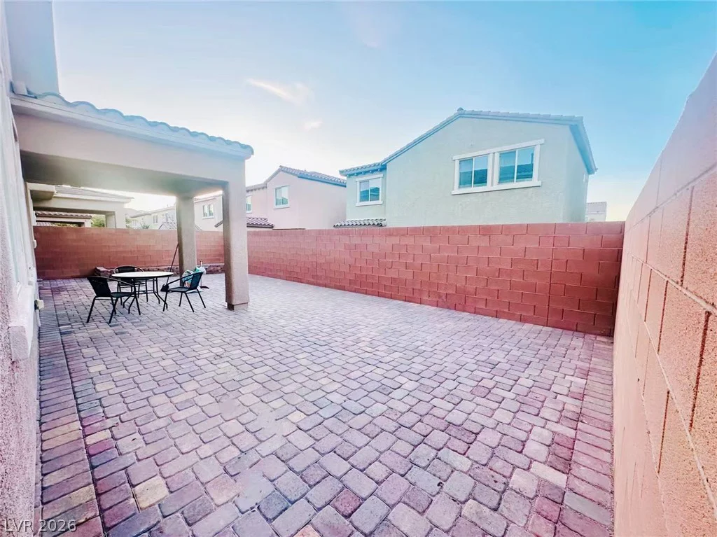 8938 Whitten Park, Las Vegas, NV 89148
